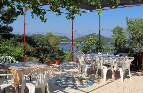 Sobra Apartment | Three bedroom apartment with terrace and sea view Sobra, Mljet (A-4926-a)