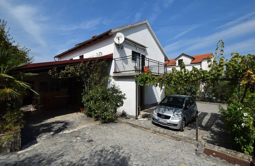 Vantacici Apartment | Three bedroom apartment with terrace Vantačići, Krk (A-20416-a)