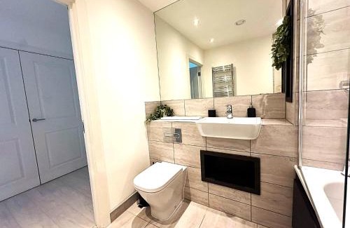 Thames Apartment | Three Bedroom Apartment Barking Riverside - London