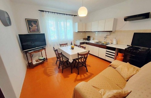 Barbat na Rabu Apartment | Three bedroom apartment near beach Barbat, Rab (A-22360-a)