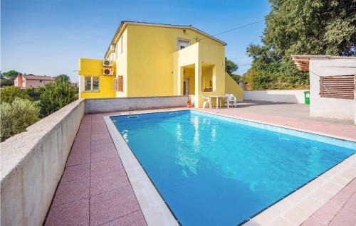 Loborika Apartment | Three-Bedroom Apartment In Marcana