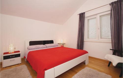 Racisce Apartment | Three-Bedroom Apartment In Racisce