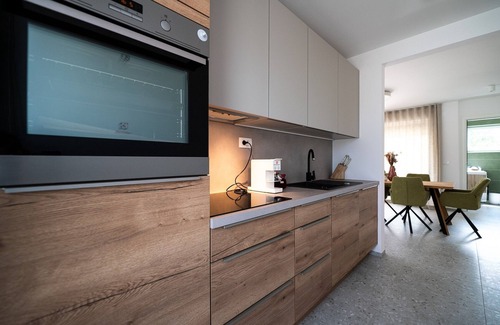 Sezana Apartment | Three Bedroom Apartment with Balcony in Karst