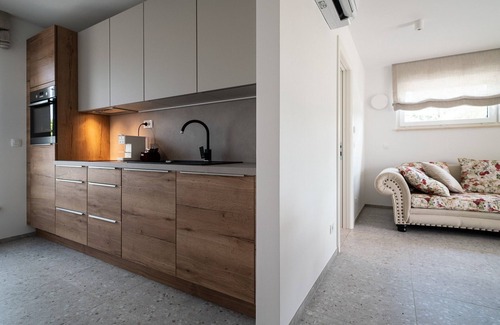 Sezana Apartment | Three Bedroom Apartment with Balcony in Karst