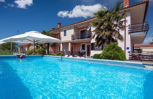 Polje Cepic Apartment | Three bedroom apartment with terrace Čepić, Central Istria - Središnja Istra (A-11636-a)