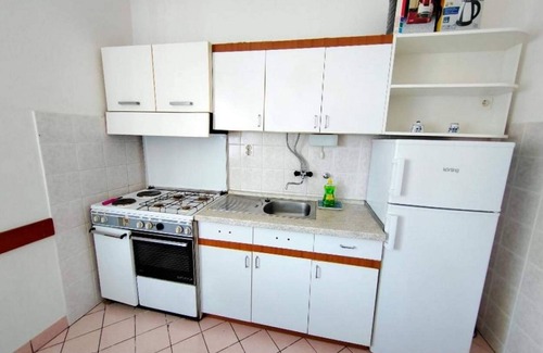 Barbat na Rabu Apartment | Three bedroom apartment with terrace Barbat, Rab (A-23300-a)