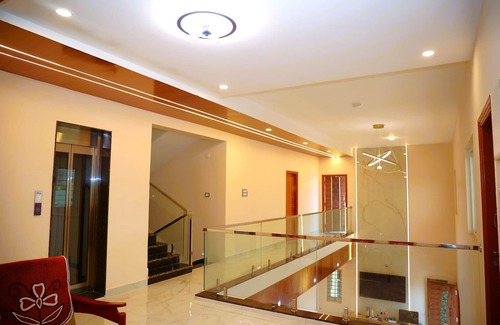 Tiruchanur Villa | Three bedroom Brand NEW Luxurious Villa located behind Taj Hotel.