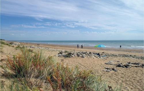 La Tranche-sur-Mer House | Three-Bedroom Holiday Home In La Tranche Sur Mer