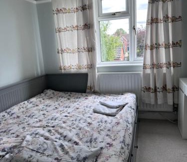 Abingdon Apartment | Three bedroom house in rural village