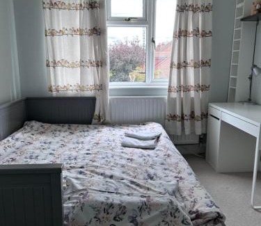 Abingdon Apartment | Three bedroom house in rural village
