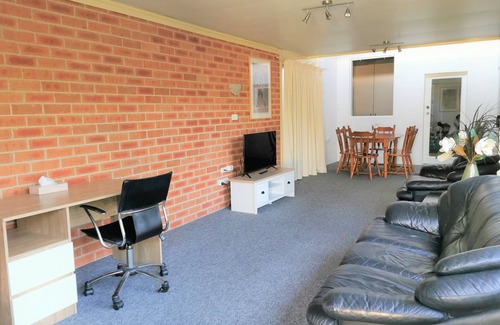 Mitchell House | Three-Bedroom house with two Bathrooms