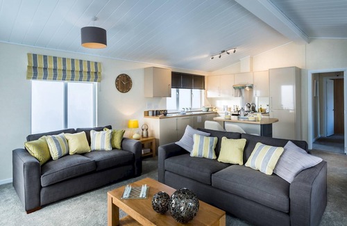 King's Lynn House | Three Bedroom Lodge 2