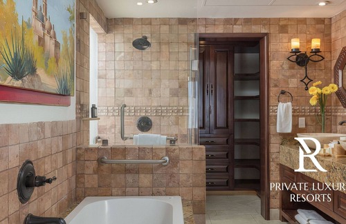 Los Cabos Resort | Three Bedroom Villa- Hacienda Encantada Residences