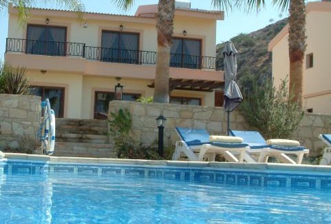 Pissouri Villa | Three bedroom villa with private pool and landscaped garden close to the beach