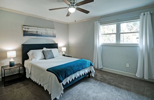 Flowood House | Three Bedroom Waterfront House on the Reservoir