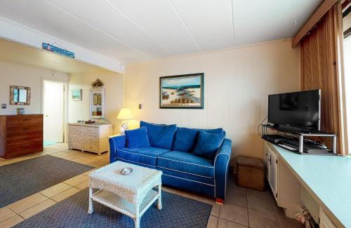 Midtown Ocean City Hotel | Three Cheers 106N