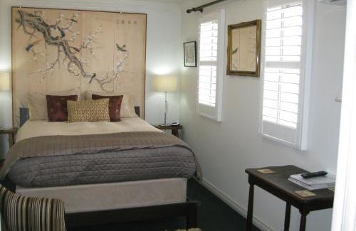 Albany House | Three Chimneys Bed and Breakfast Boutique Guest House