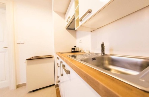 Mala Strana Apartment | Three Golden Crowns Apartments