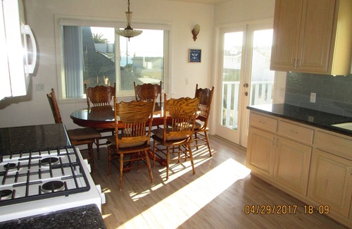 Cayucos House | Three Houses From The Beach 3 minute walk to beach.