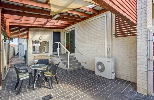 Lake Illawarra Villa | Three Jewels of the Sea
