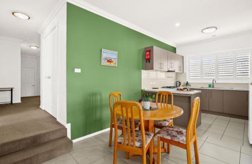 Lake Illawarra House | Three Jewels of the Sea