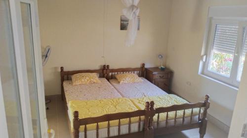 Podi House | Three lindens