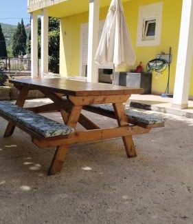 Podi House | Three lindens