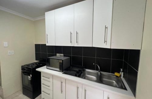 Durban North Apartment | Three Little Birds Guest Cottage