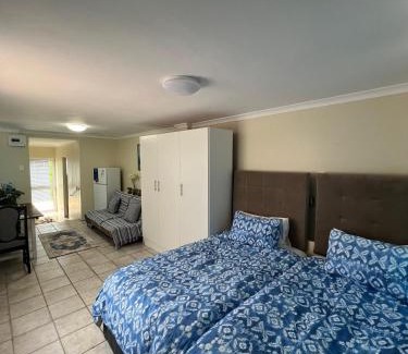 Durban North Apartment | Three Little Birds Guest Cottage