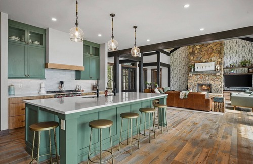 Manitowish Waters Cabin | Three Loons Lodge - Brand New Home