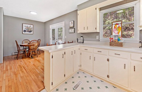 Newland House | Three Mile Mountain House - Blue Ridge Parkway near Linville Falls