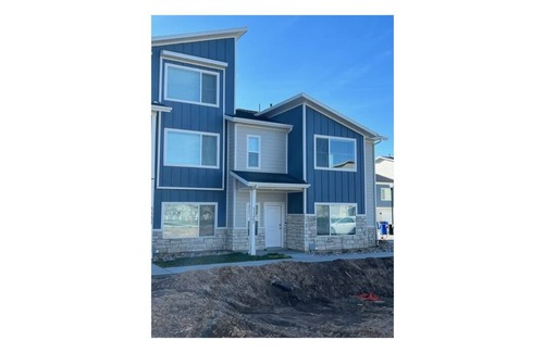 Farmington House | Three miles to Lagoon,