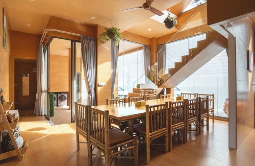 Nanai Road Hotel | Three Monkeys Villas
