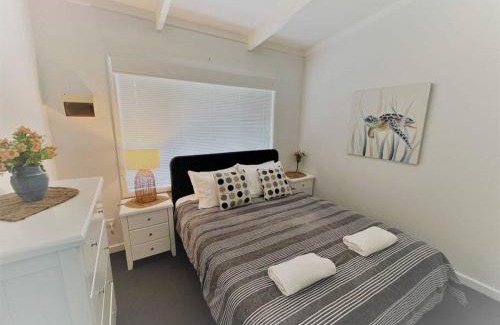Castletown Apartment | Three Palms Apartments Unit 1