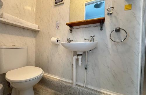 Paignton Bed & Breakfast | Three Palms Hotel