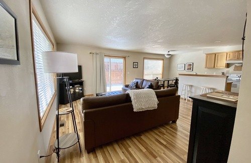 Sisters House | Three Peaks Retreat - 3 Bedroom 2.5 Bathroom Townhouse