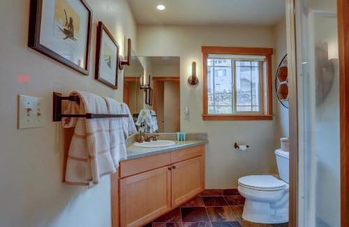 Hood River House | Three Rivers home