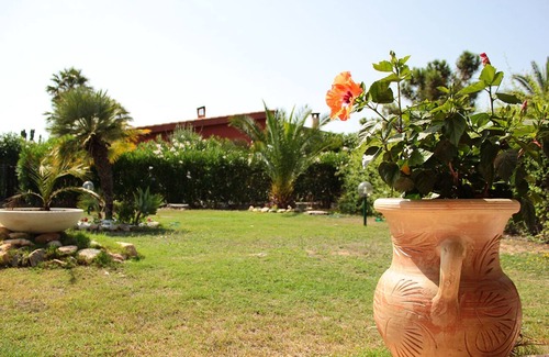 Costa Rei Villa | Three-room detached house 50 meters from the beach, all services within walking distance.