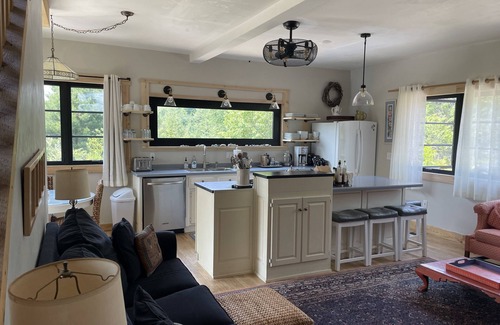 Sister Bay House | Three Sister Meadow "Sweet" Retreat