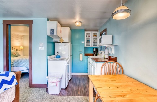 Downtown Cannon Beach Cottage | Three Sunny Cottages in a Great Location Near Downtown & Beach - Dogs Welcome