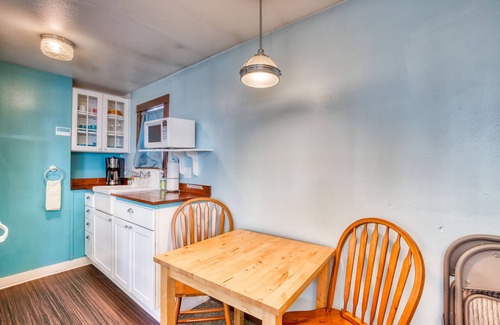Downtown Cannon Beach Cottage | Three Sunny Cottages in a Great Location Near Downtown & Beach - Dogs Welcome