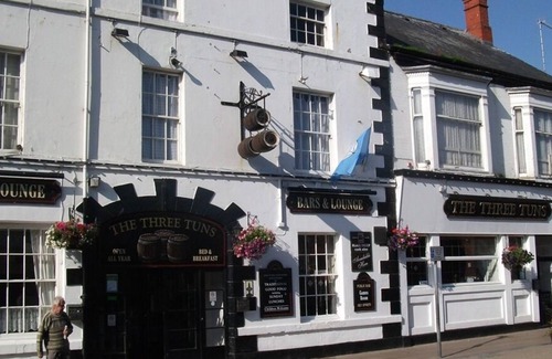 Muston Hotel | Three Tuns Hotel