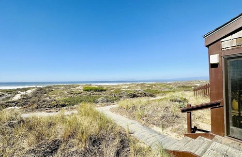 Castroville House | Three Vases Beach House at the Dunes