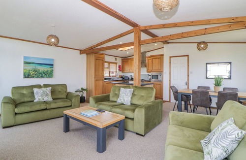 Saint John Cottage | THREE VIEWS LODGE, family friendly, with pool in Whitsand Bay