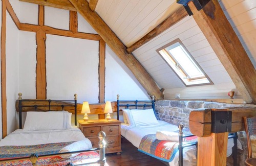 Pumpsaint House | Threshing Barn in the beautiful Llanwrda
