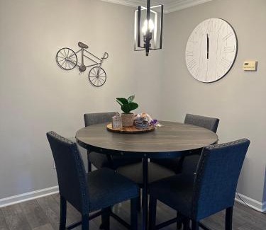 Lithia Springs House | ThrillStay Team Sports Vacation Home