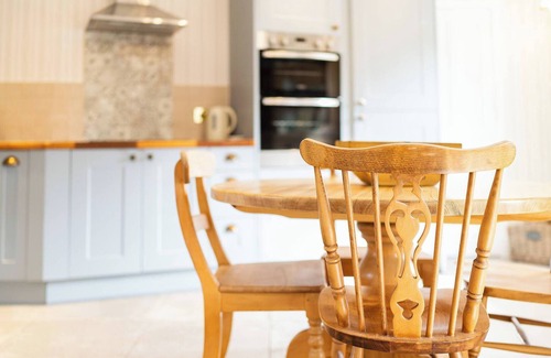 Kirriemuir Cottage | Thrums Cottage - A Writer's Retreat