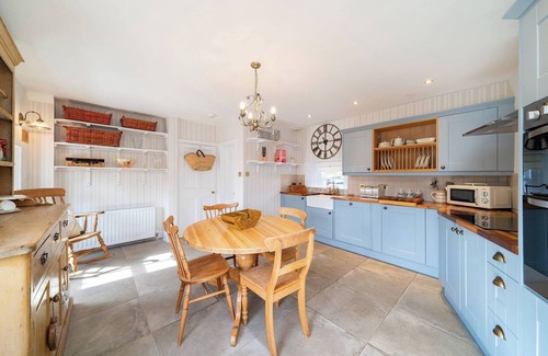 Kirriemuir Cottage | Thrums Cottage - A Writer's Retreat
