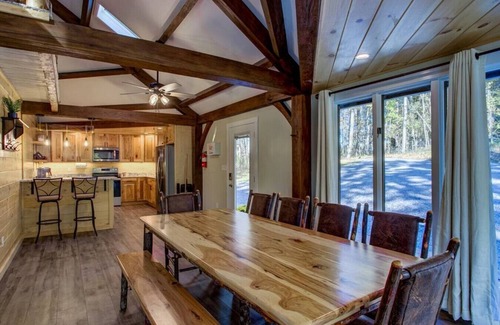 Lewisville Cottage | Thunder Hill Retreat - Spacious/Deck/Hot tub