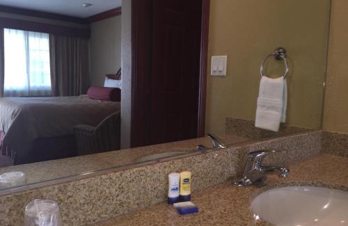 Eastside Hotel | Thunderbird Lodge